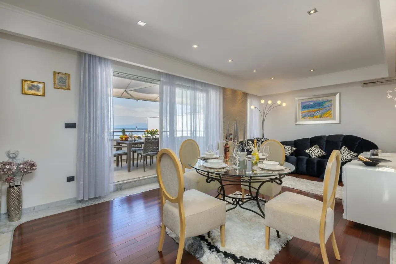 Adriatic Dream - Luxury Apartment & Private Pool Only For You 茨里克韦尼察