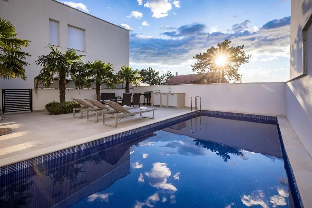 Adriatic Dream - Luxury Apartment & Private Pool Only For You 茨里克韦尼察